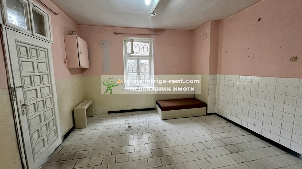 Продава ЕТАЖ ОТ КЪЩА, гр. Хасково, Училищни, снимка 6 - Етаж от къща - 53704980