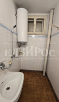 Продава ЕТАЖ ОТ КЪЩА, гр. Кюстендил, Център, снимка 10