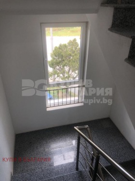 Studio Vazrasjdane 2, Varna 4