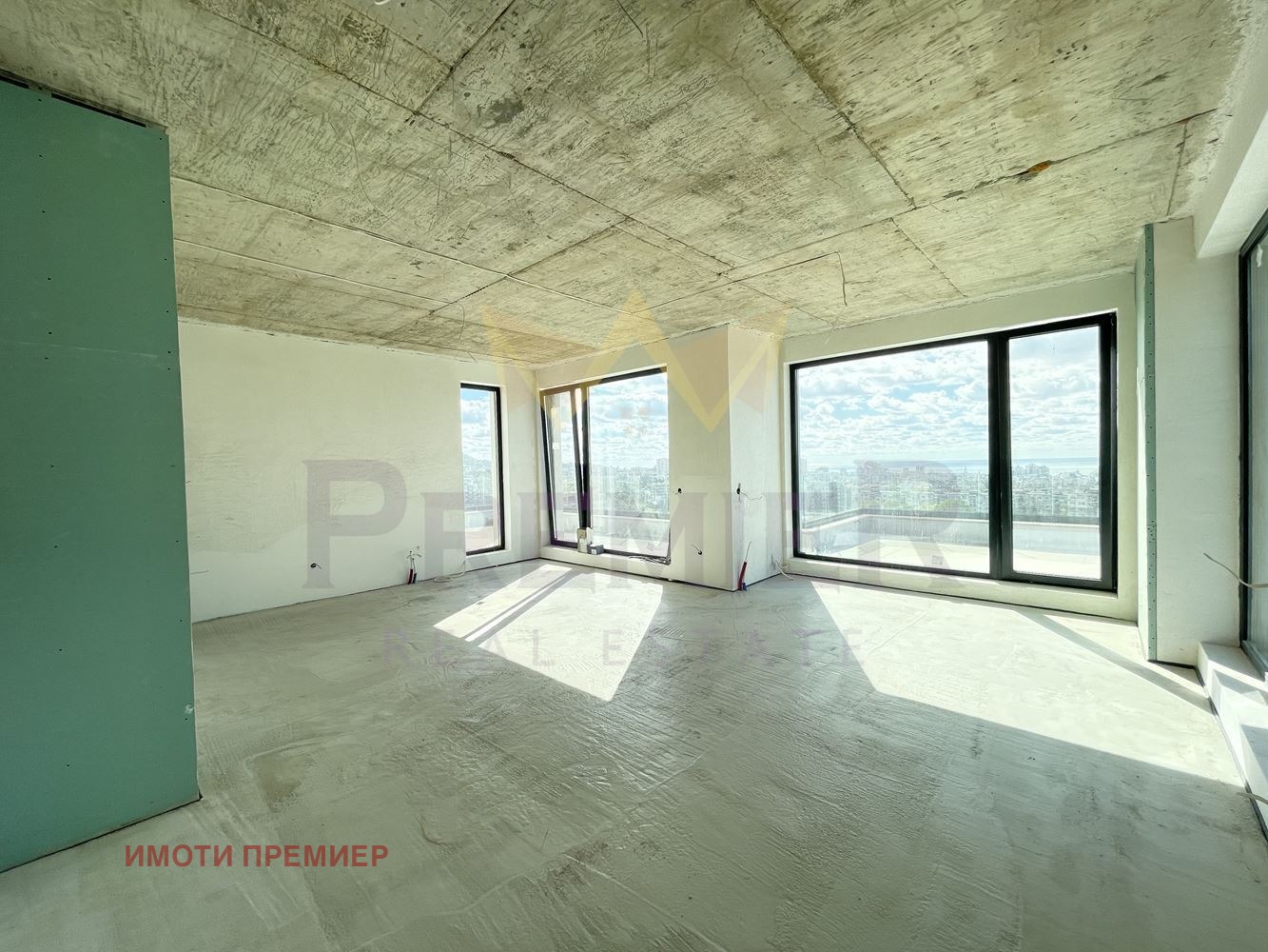 Продава 3-СТАЕН, гр. Варна, Изгрев, снимка 1 - Апартаменти - 56004304