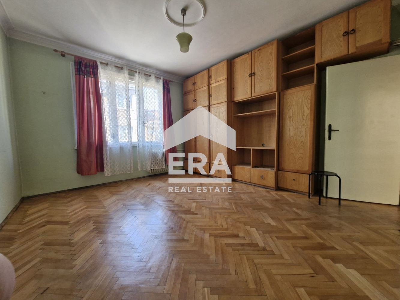Продава МНОГОСТАЕН, гр. София, Център, снимка 8 - Апартаменти - 56210367