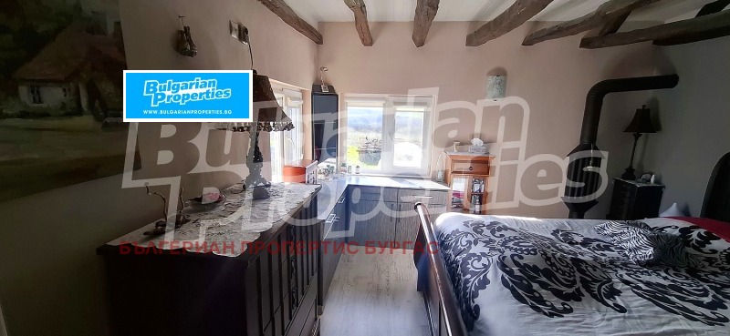 Продава КЪЩА, с. Светлина, област Бургас, снимка 12 - Къщи - 53195396