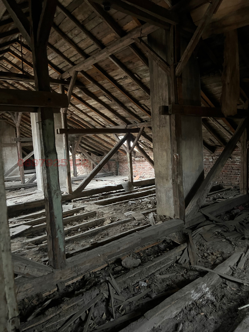 Продава ХОТЕЛ, гр. Казанлък, област Стара Загора, снимка 2 - Хотели - 52349436