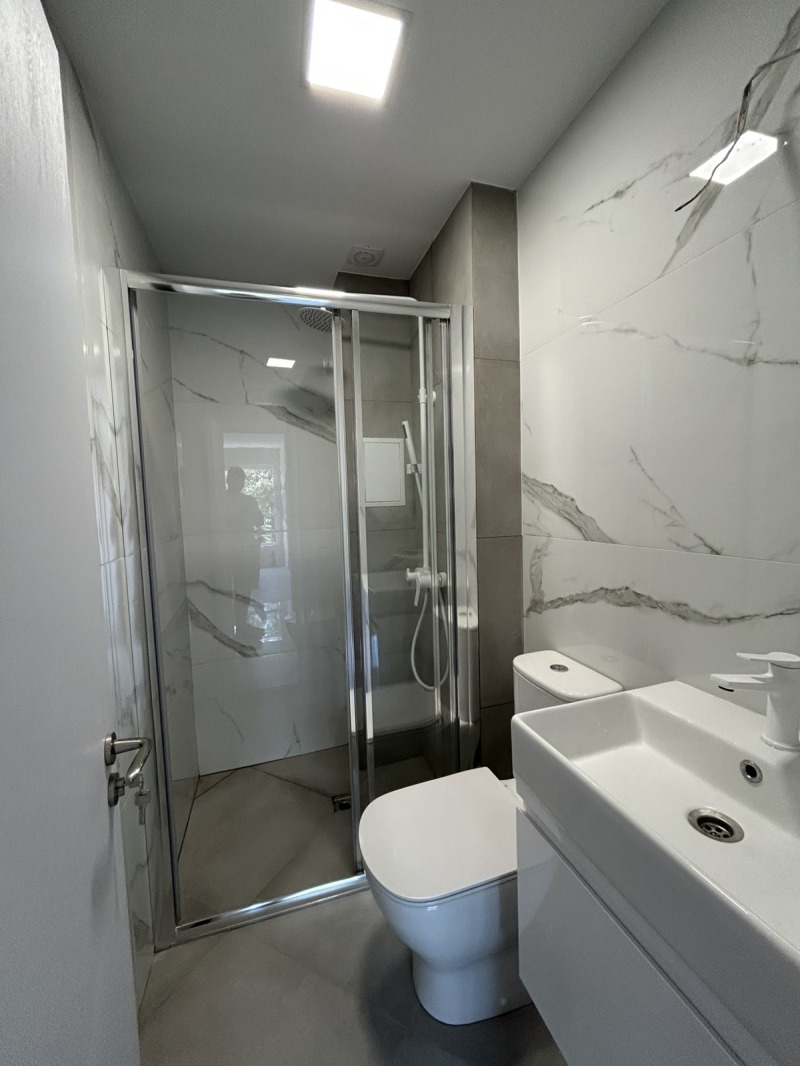 Продава  2-стаен град Русе , Възраждане , 61 кв.м | 90261459 - изображение [6]