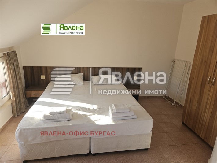 Продава 3-СТАЕН, гр. Поморие, област Бургас, снимка 2 - Aпартаменти - 48385692