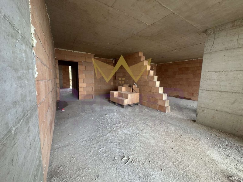 Продава  3-стаен град Варна , Възраждане 3 , 95 кв.м | 38519074 - изображение [2]