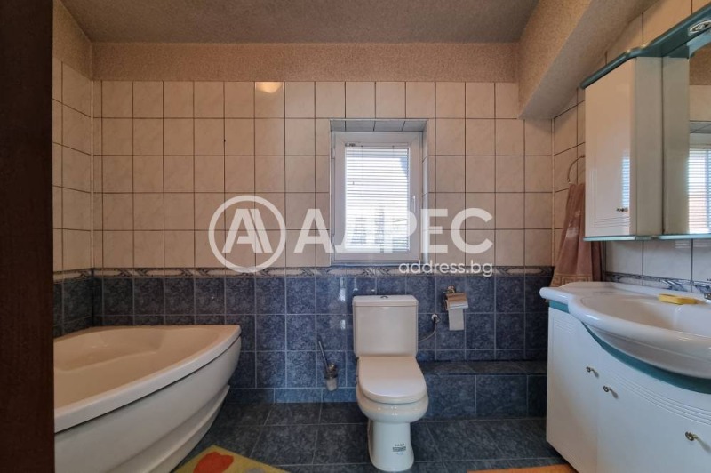 Продава КЪЩА, гр. София, Надежда 1, снимка 16 - Къщи - 52881857