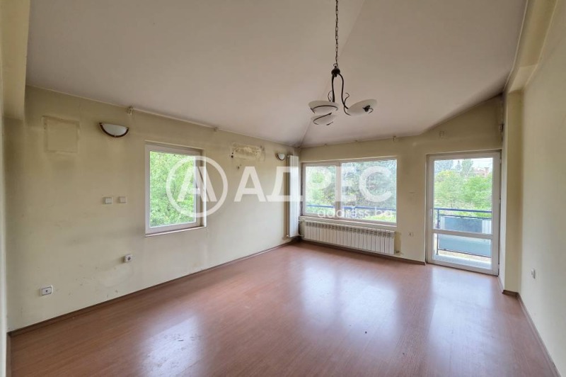 Продава КЪЩА, гр. София, Надежда 1, снимка 12 - Къщи - 52881857