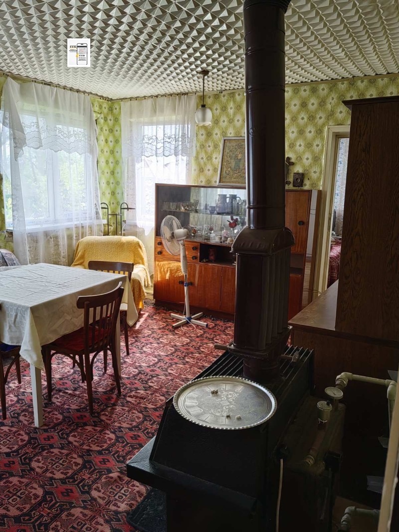 Продава КЪЩА, с. Смолница, област Добрич, снимка 7 - Къщи - 53177228