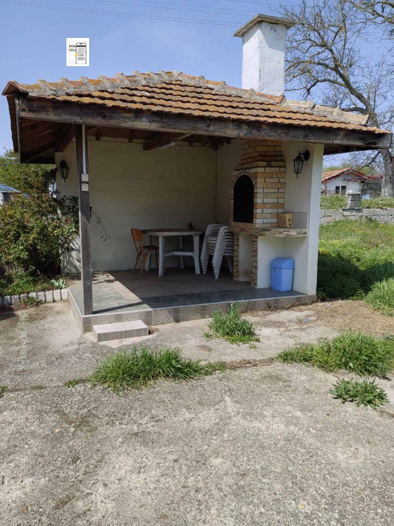 Продава КЪЩА, с. Смолница, област Добрич, снимка 11 - Къщи - 53177228