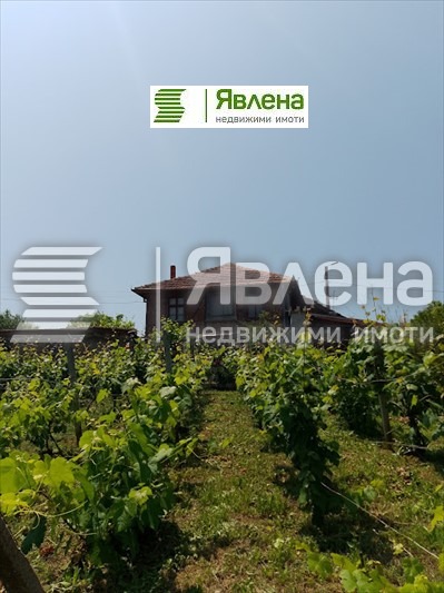 Продава КЪЩА, с. Изгрев, област Бургас