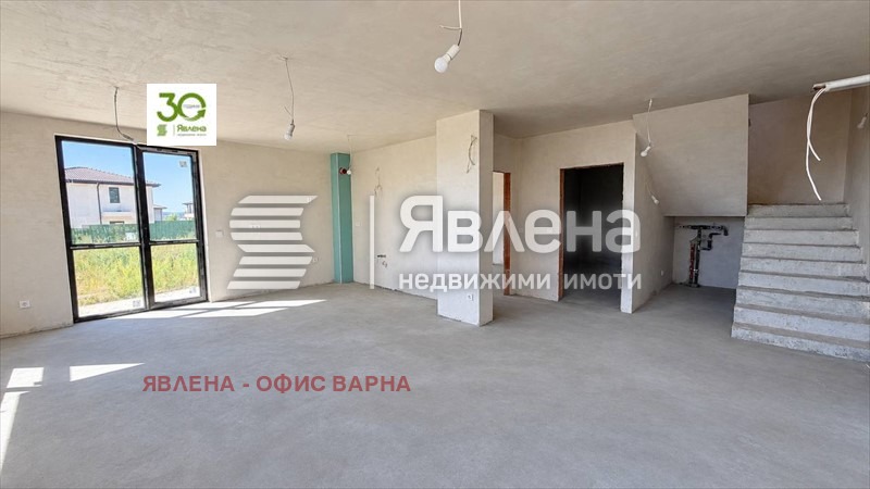 Продава КЪЩА, с. Приселци, област Варна, снимка 6 - Къщи - 56204339