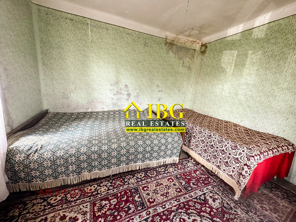Продава КЪЩА, с. Божичен, област Русе, снимка 5 - Къщи - 56377997