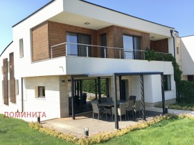 Hus Lozenets, region Burgas 1