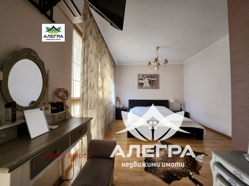 Продава  Къща град Пазарджик , Център , 396 кв.м | 71276925 - изображение [12]