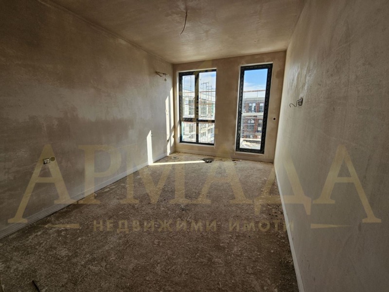 En venta  2 dormitorios Plovdiv , Ostromila , 117 metros cuadrados | 71022353 - imagen [4]