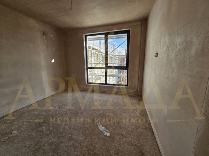 En venta  2 dormitorios Plovdiv , Ostromila , 117 metros cuadrados | 71022353 - imagen [3]