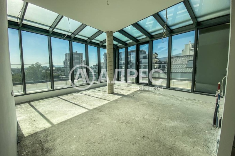 À vendre  3+ chambres Sofia , Hladilnika , 251 m² | 94114660