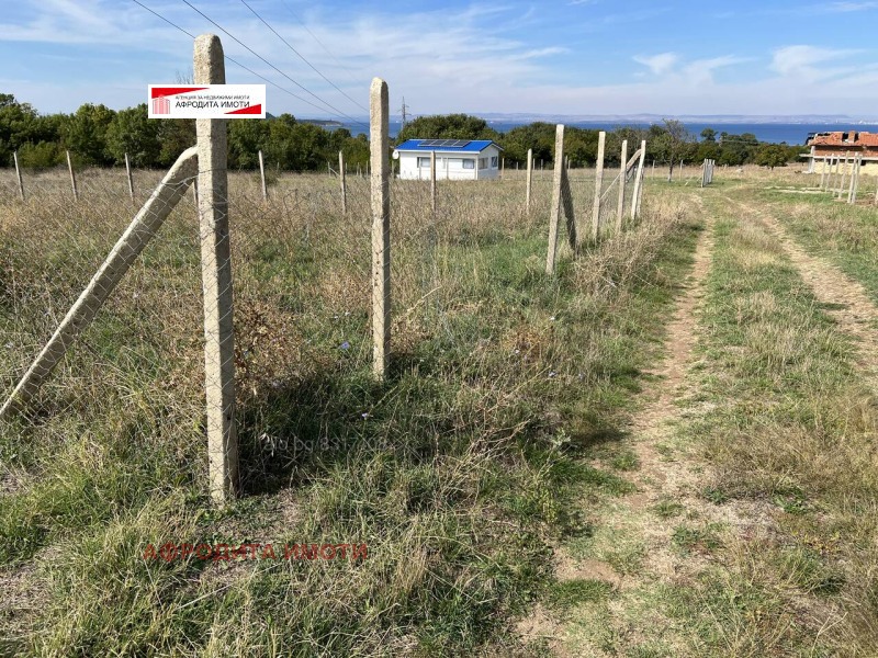 Продава ПАРЦЕЛ в област Бургас, гр. Черноморец - 400 кв.м / 26 500 € » 51 829.50 лв., АФРОДИТА ИМОТИ