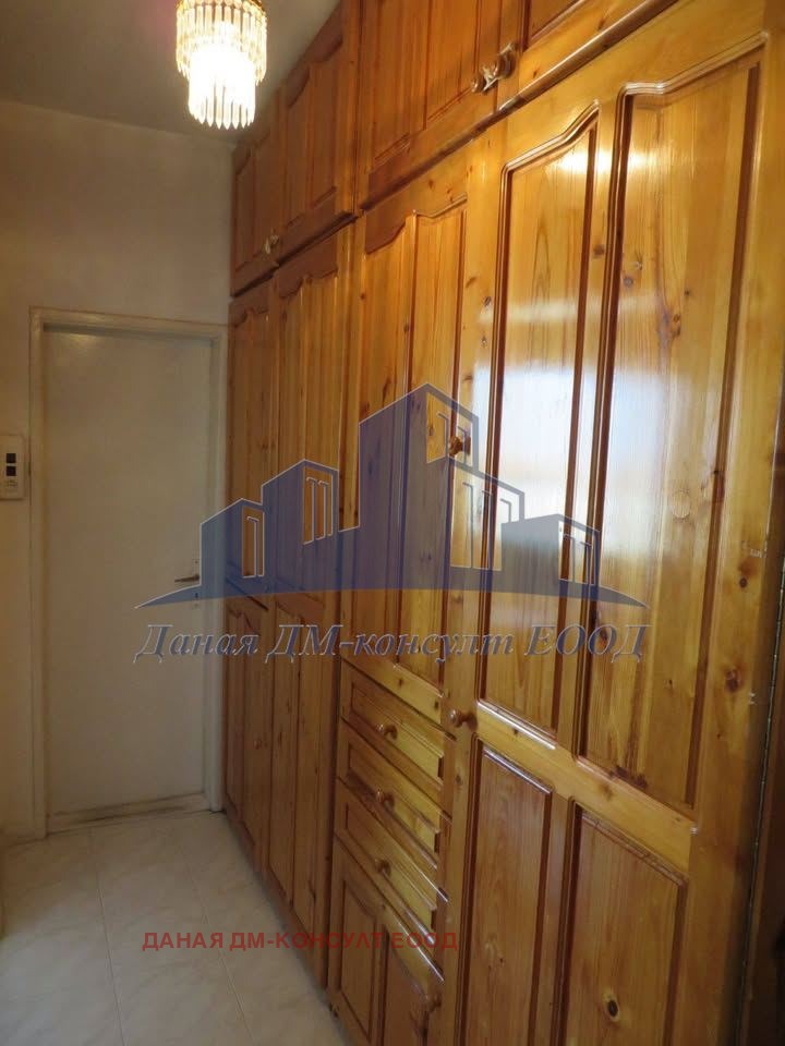 Продава 2-СТАЕН, гр. Шумен, Пожарната, снимка 2 - Апартаменти - 56134887