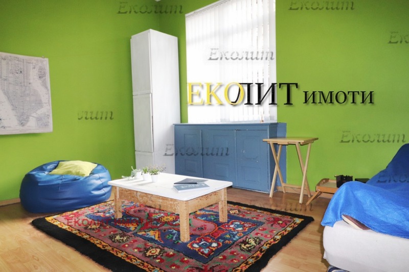 Продава  Етаж от къща, град София, Център •  210 000 EUR • ID 10457018 — holmes.bg - [1] 