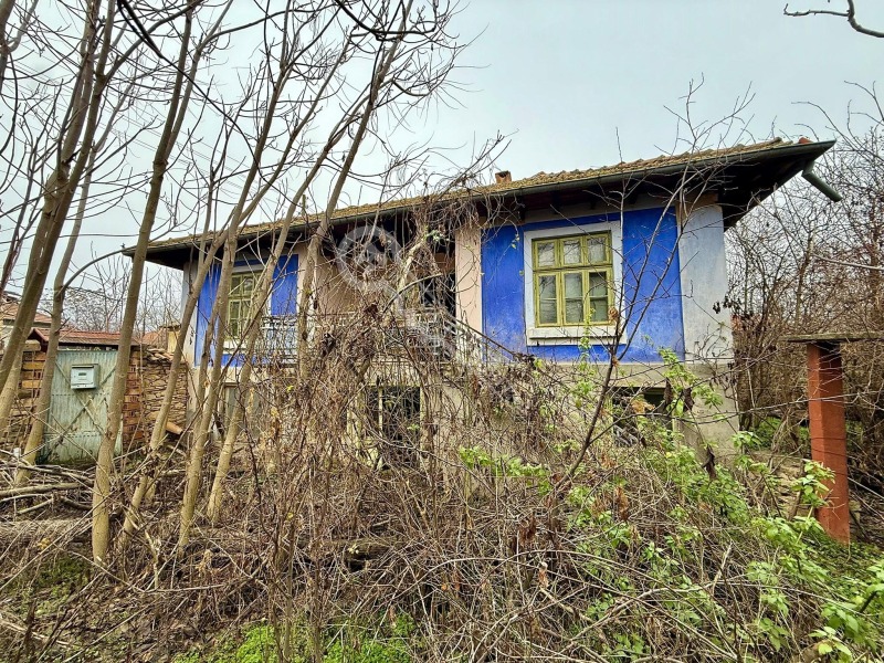 Продава КЪЩА, с. Долна Липница, област Велико Търново, снимка 2 - Къщи - 52822349