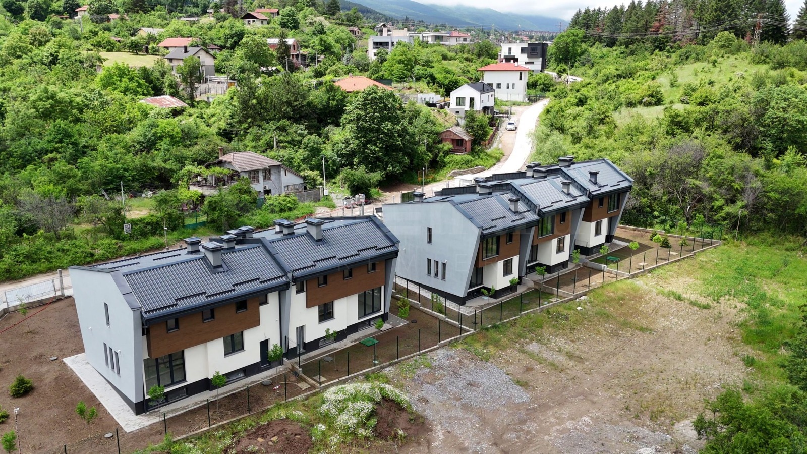 Продава КЪЩА, гр. София, с. Панчарево, снимка 2 - Къщи - 52226203