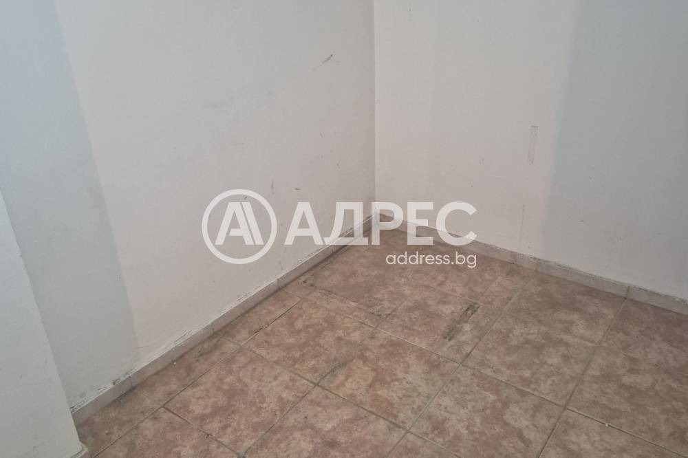 Продава ГАРАЖ, ПАРКОМЯСТО, гр. София, Белите брези, снимка 7 - Гаражи и паркоместа - 55653050