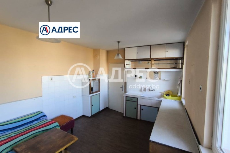 Продава МНОГОСТАЕН, гр. Разград, Център, снимка 2 - Апартаменти - 52633803