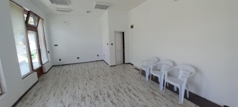 Продава  Офис град Хасково , Дружба 1 , 35 кв.м | 79071746 - изображение [2]