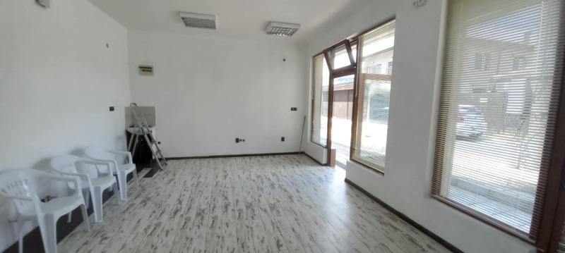 Продава  Офис град Хасково , Дружба 1 , 35 кв.м | 79071746