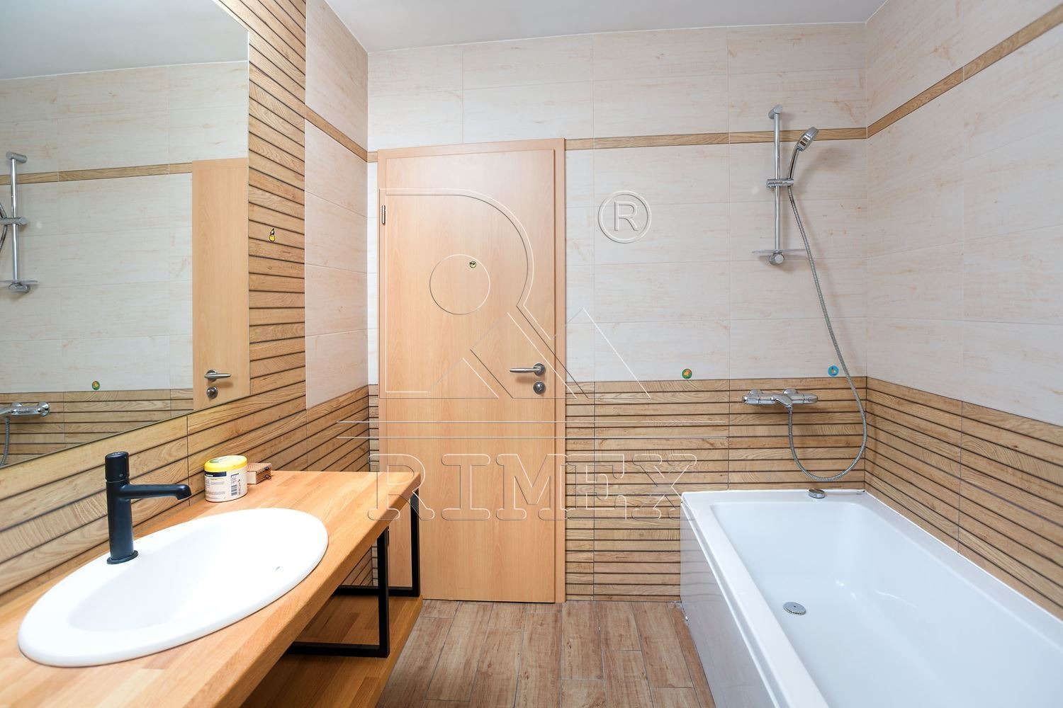 Продава 3-СТАЕН, гр. Пловдив, Център, снимка 15 - Апартаменти - 54030596