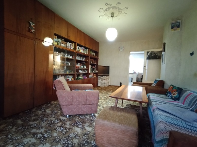 Продава 4-СТАЕН, гр. Русе, Възраждане, снимка 3 - Апартаменти - 52858232