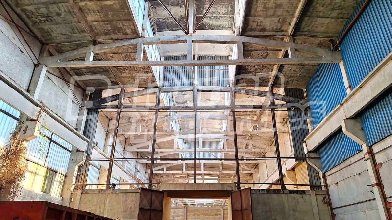 Продава ПРОМ. ПОМЕЩЕНИЕ, гр. Добрич, Промишлена зона - Север, снимка 3 - Производствени сгради - 52455444