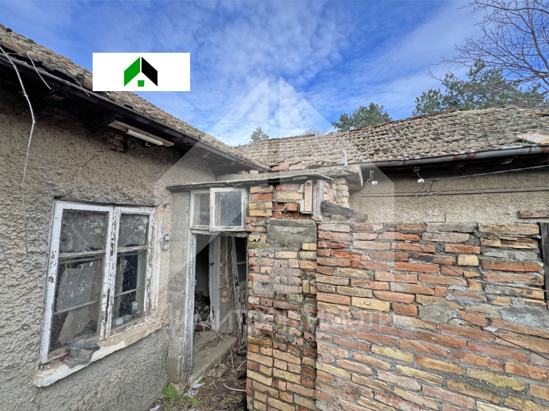 Продава КЪЩА, с. Мировци, област Шумен, снимка 3 - Къщи - 52743923