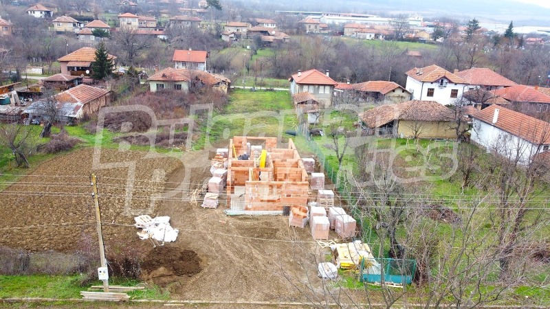 Продава КЪЩА, с. Пчелище, област Велико Търново, снимка 2 - Къщи - 53029942