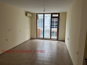 Продава  1-стаен, с. Равда