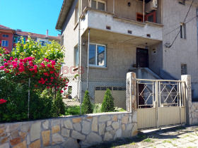 КЪЩА, 158 m2