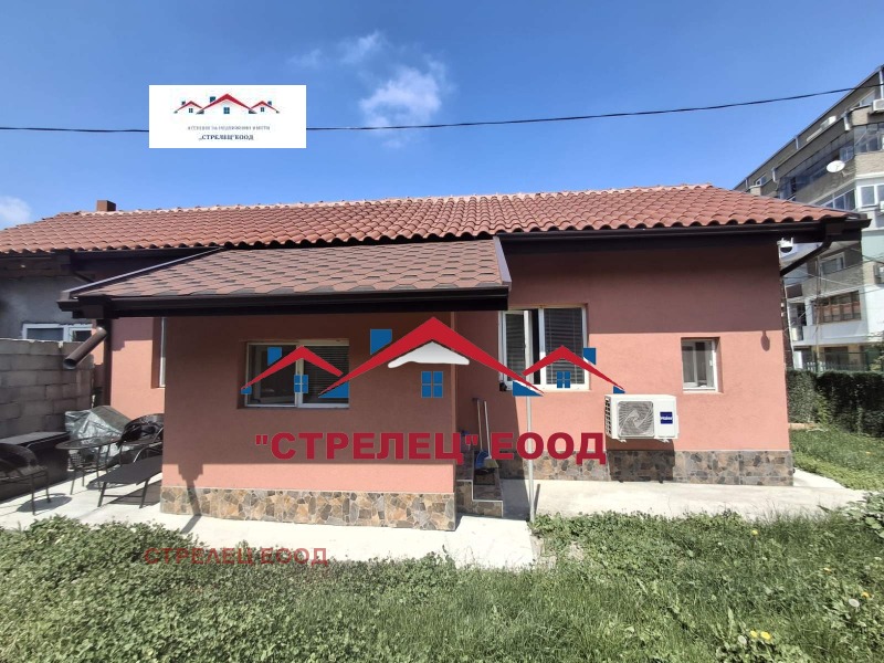 Продава  Къща град Добрич , Кралска зона , 47 кв.м | 87738316