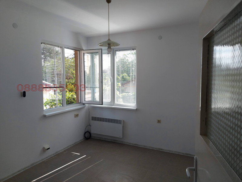 Продава КЪЩА, гр. Горна Оряховица, област Велико Търново, снимка 3 - Къщи - 52903105