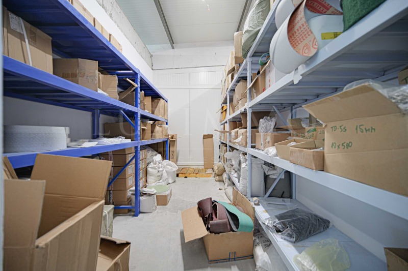 Продава СКЛАД, гр. София, с. Герман, снимка 3 - Складове - 52244282