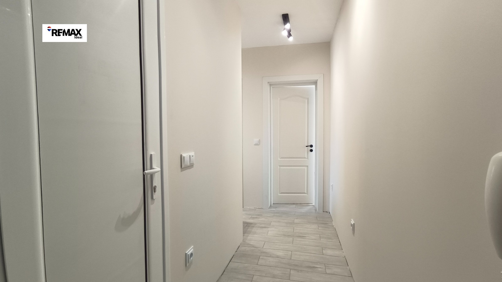 Продава 3-СТАЕН, гр. Варна, Базар Левски, снимка 7 - Апартаменти - 53850177