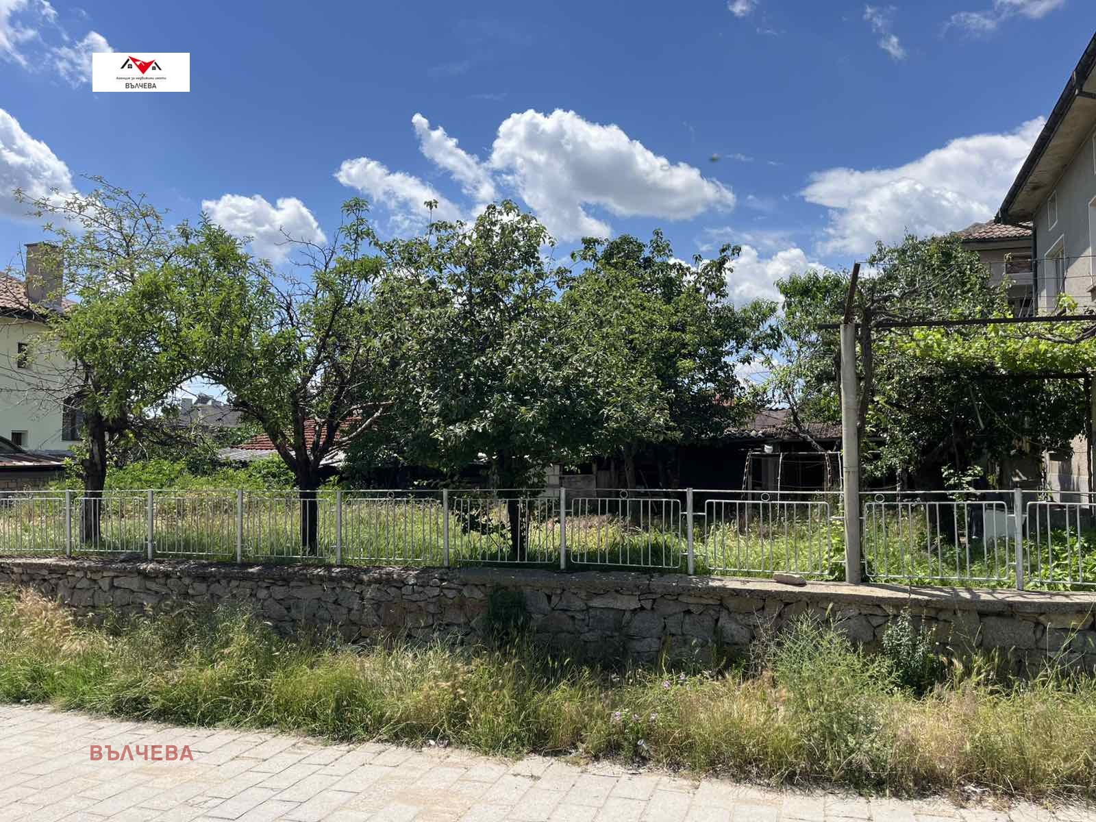 Продава КЪЩА, гр. Хисаря, област Пловдив, снимка 2 - Къщи - 54852646