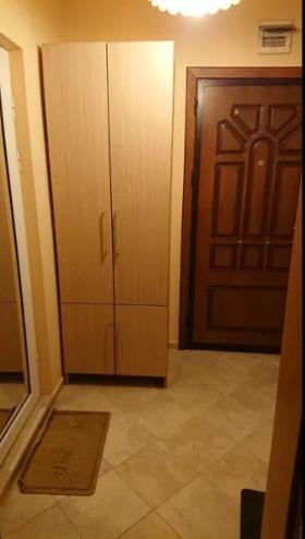 1 quarto Vazrajdane 1, Varna 9