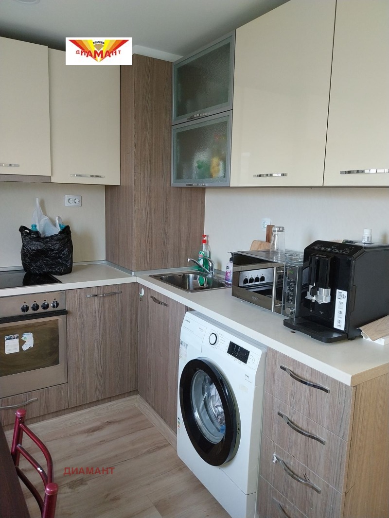 Продава 4-СТАЕН, гр. Стара Загора, Три чучура - юг