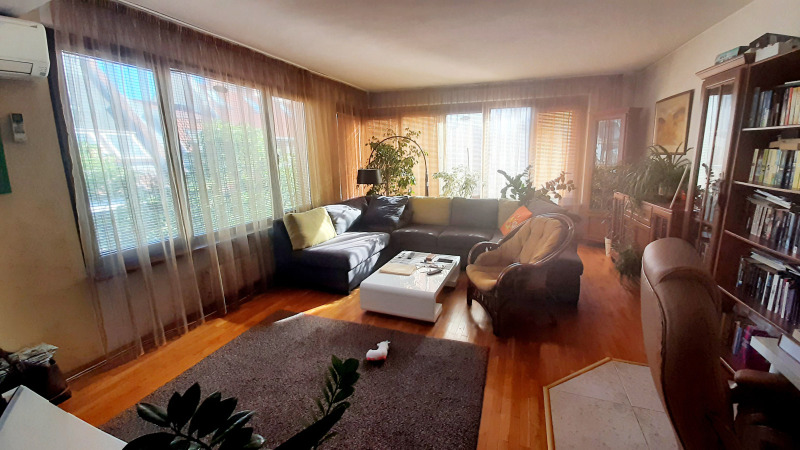 Na sprzedaż  3+ sypialni Sofia , Belite brezi , 165 mkw | 85385167