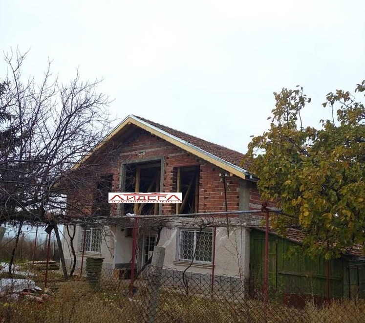 Продава КЪЩА, с. Чешнегирово, област Пловдив, снимка 3 - Къщи - 45314196