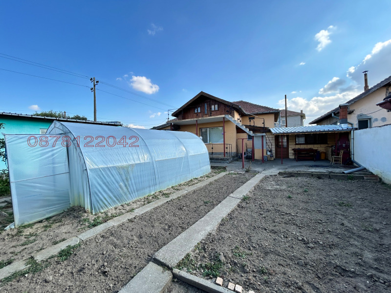 Продава КЪЩА, гр. Белене, област Плевен, снимка 3 - Къщи - 52779738