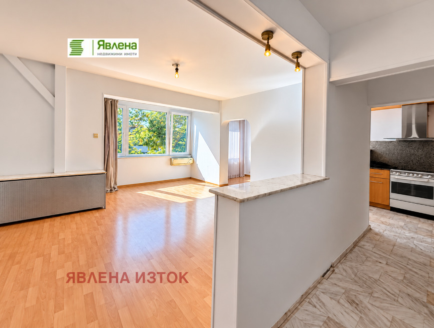 Продава 2-СТАЕН, гр. София, Изток