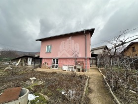 Hus Godesj, region Sofia 1